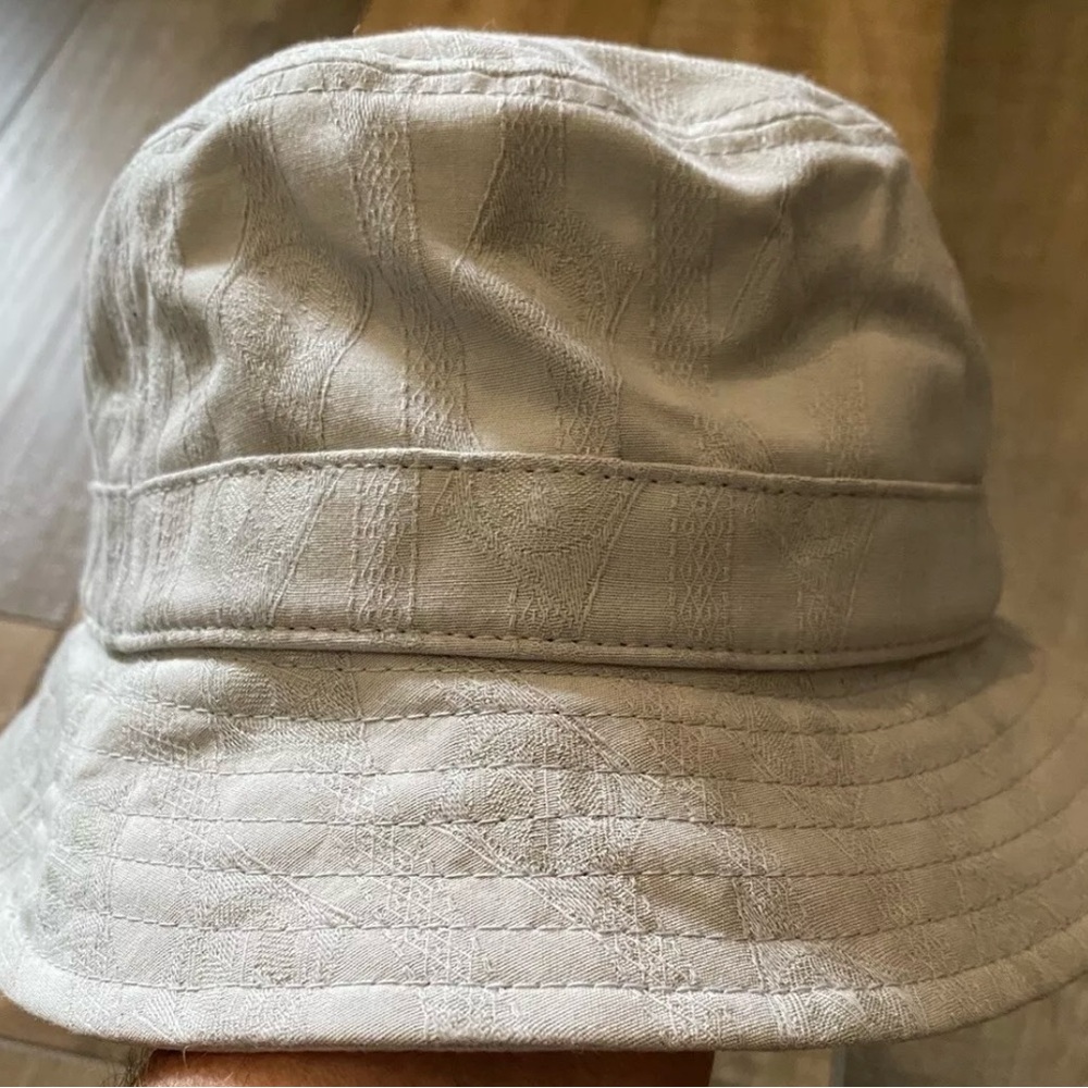 NWOT Honor The Gift gray bucket hat. Sz. L/XL